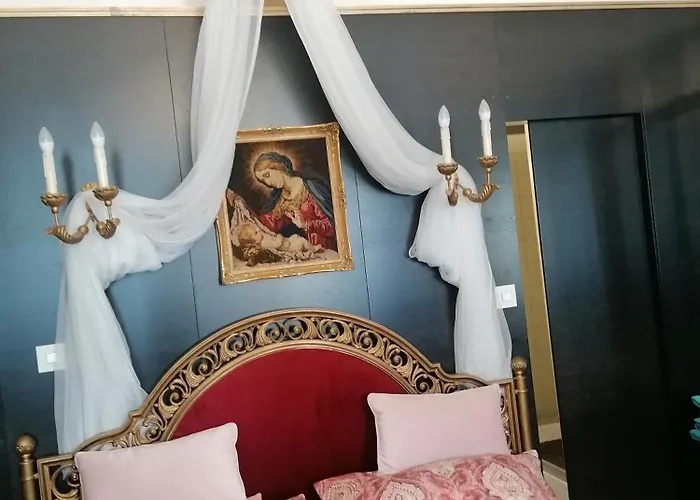 Penzion Luxury Near Castle 4*