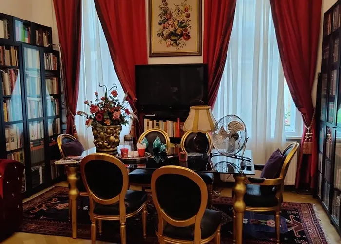 Penzion Luxury Near Castle 4*