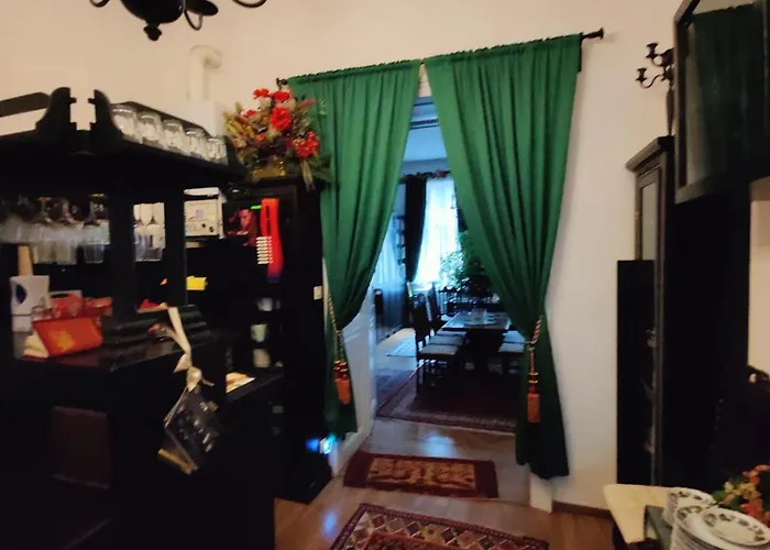 Penzion Luxury Near Castle 4*