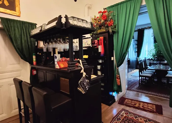 Penzion Luxury Near Castle 4*