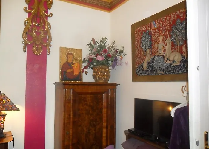 Luxury Near Castle 4*