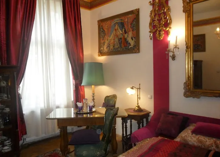 Luxury Near Castle 4*