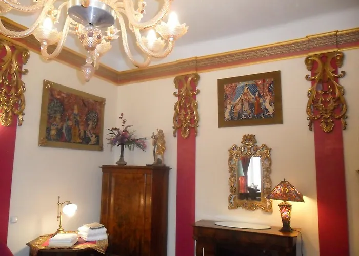 Luxury Near Castle 4*
